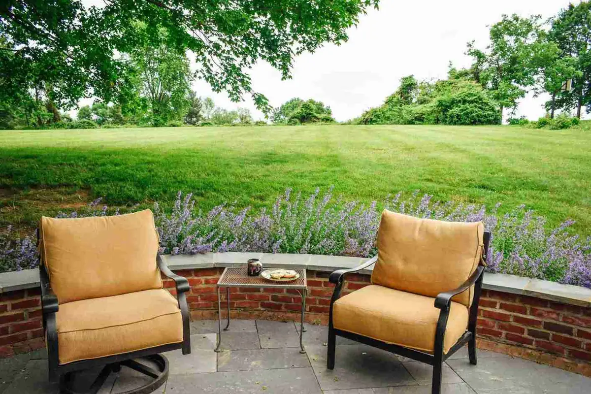 Paver patio with outdoor furniture